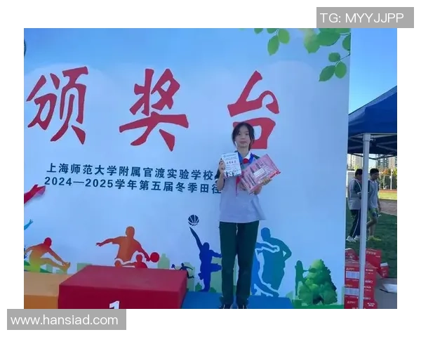 上海师范大学足球队奋勇拼搏展现青春风采助力校园文化建设与体育精神传承